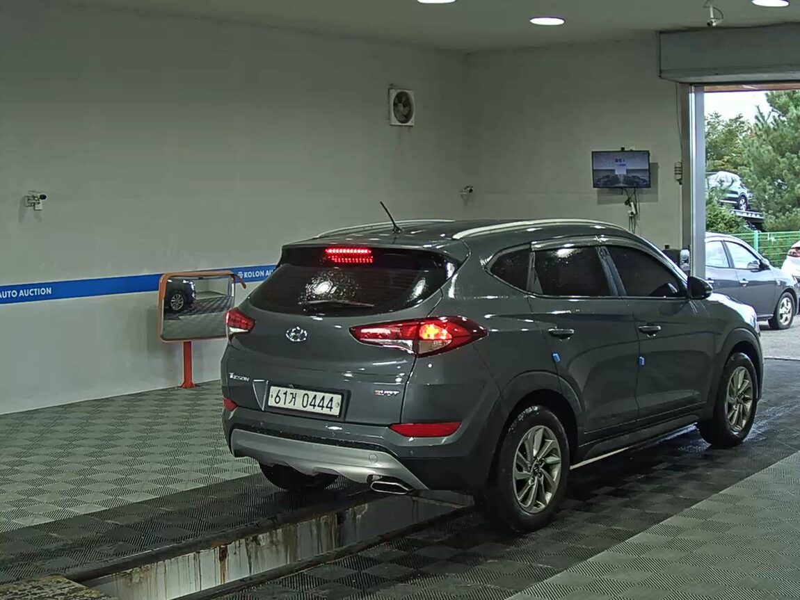 HYUNDAI ALL NEW TUCSON DIESEL 1.7 2WD MODERN 2017 - zdjęcie 5