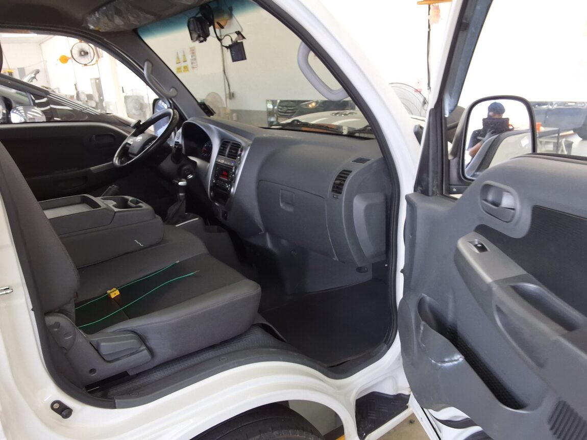 KIA THE NEW BONGO III CARGO SLIDING DOOR BOX TRUCK 2021 - zdjęcie 13