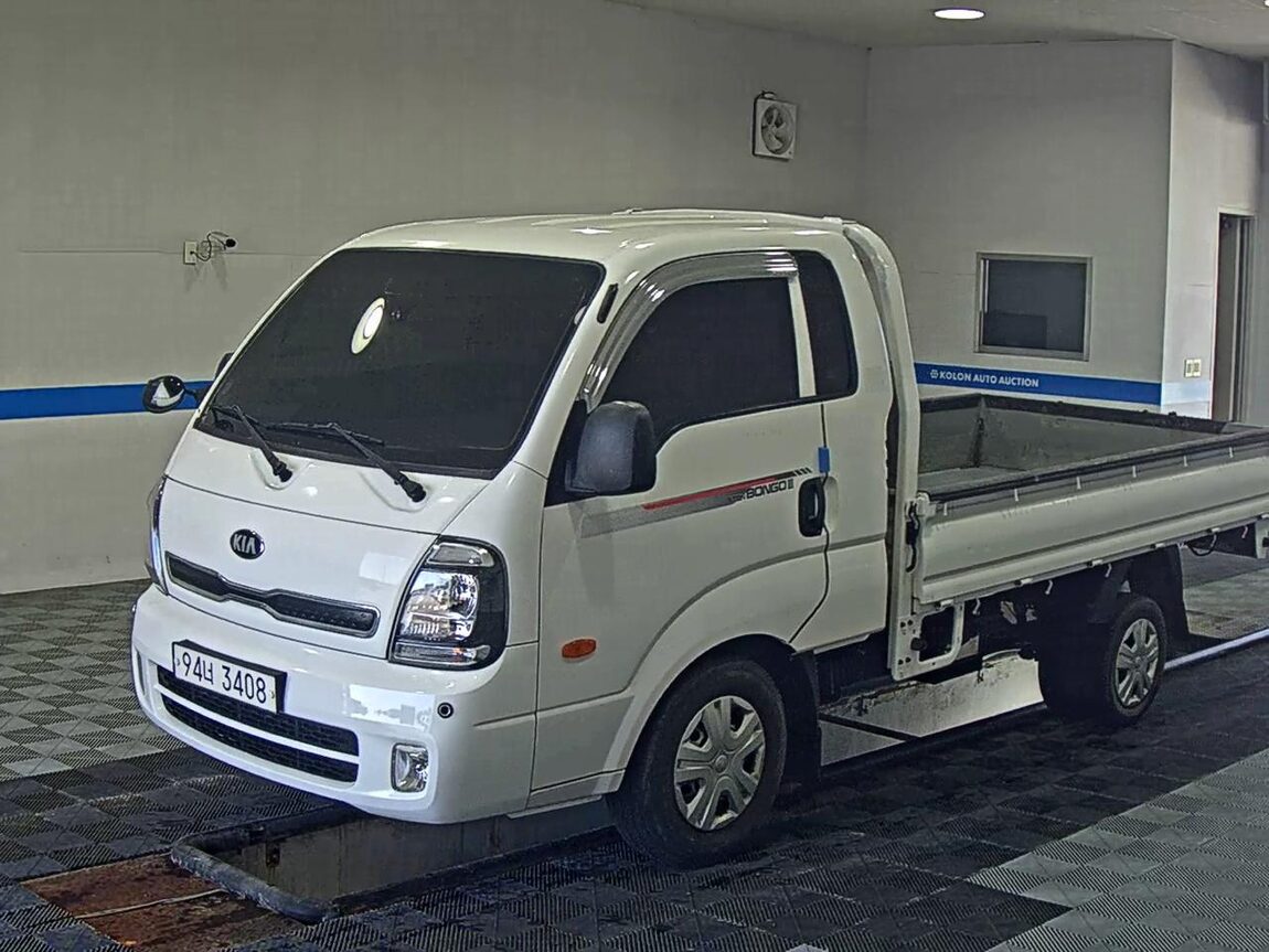 KIA THE NEW BONGO III CARGO SLIDING DOOR BOX TRUCK 2021 - zdjęcie 2