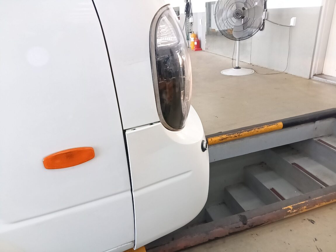 KIA BONGO III CARGO BUILT-IN BOX TRUCK 1 TON KING CAB 2016 - zdjęcie 31