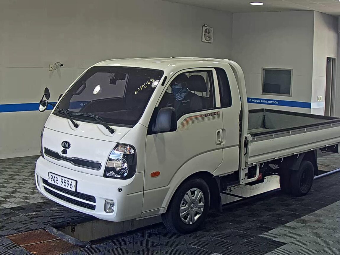KIA BONGO III CARGO BUILT-IN BOX TRUCK 1 TON KING CAB 2016 - zdjęcie 2