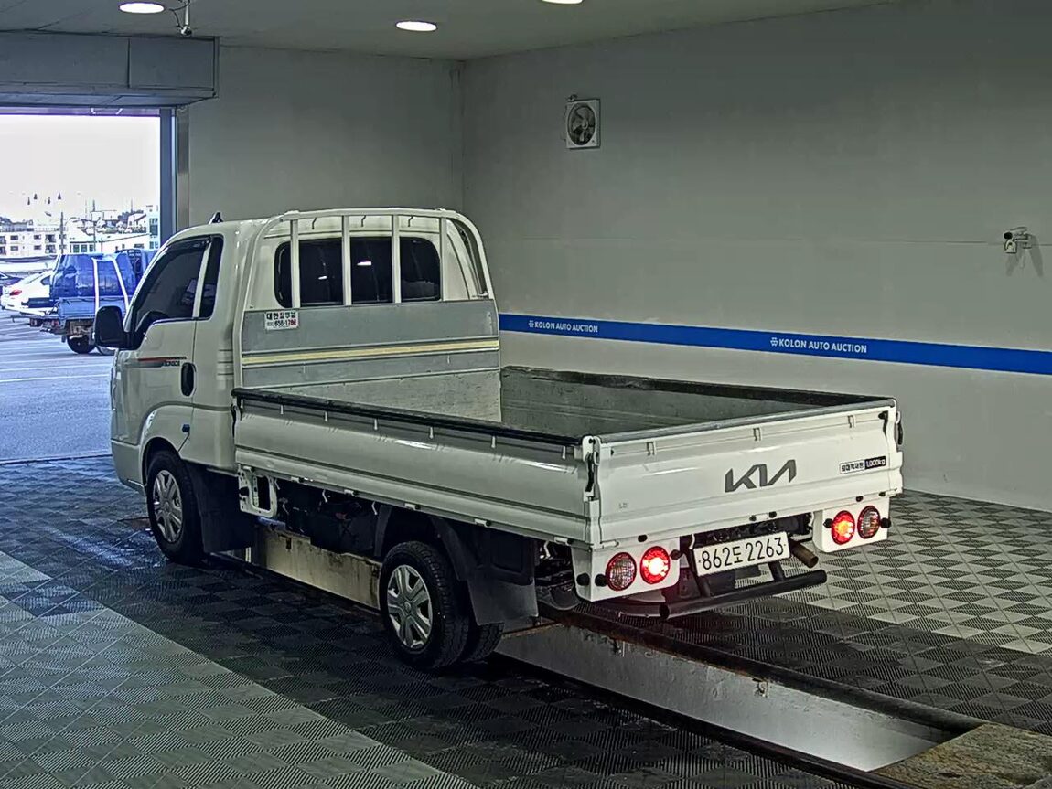 KIA THE NEW BONGO III CARGO BUILT-IN BOX TRUCK LPI PLUS MODEL 2024 - zdjęcie 6