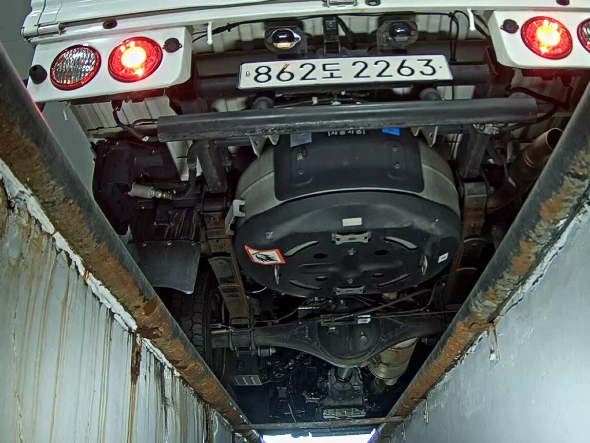 KIA THE NEW BONGO III CARGO BUILT-IN BOX TRUCK LPI PLUS MODEL 2024 - zdjęcie 8