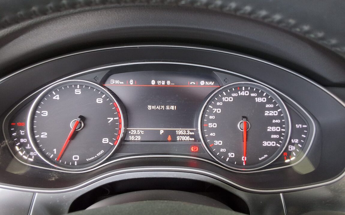 AUDI A6 (4TH GEN) 3.0 TFSI QUATTRO LED PACK 2013 - zdjęcie 9