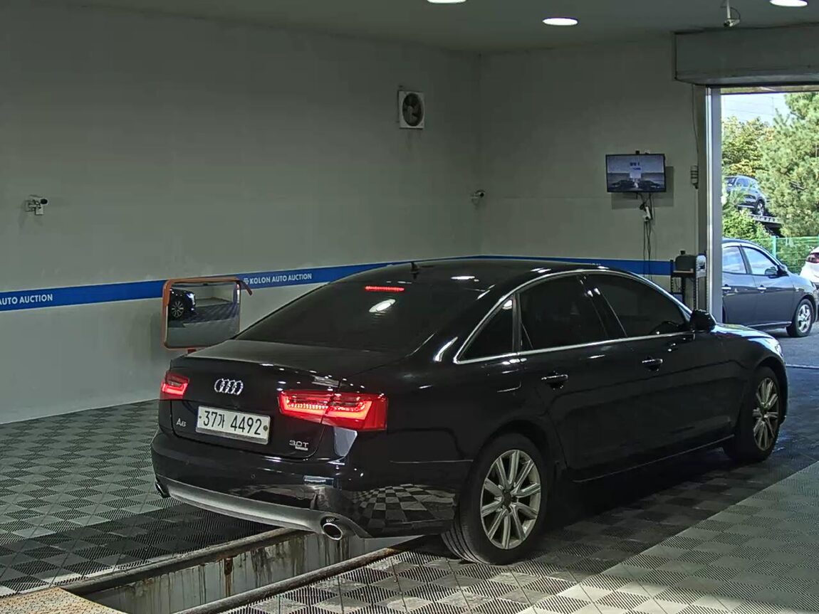 AUDI A6 (4TH GEN) 3.0 TFSI QUATTRO LED PACK 2013 - zdjęcie 5
