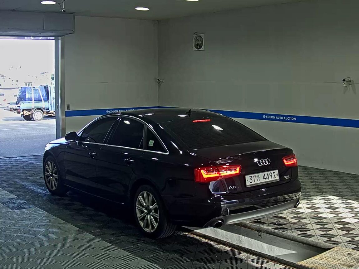 AUDI A6 (4TH GEN) 3.0 TFSI QUATTRO LED PACK 2013 - zdjęcie 6
