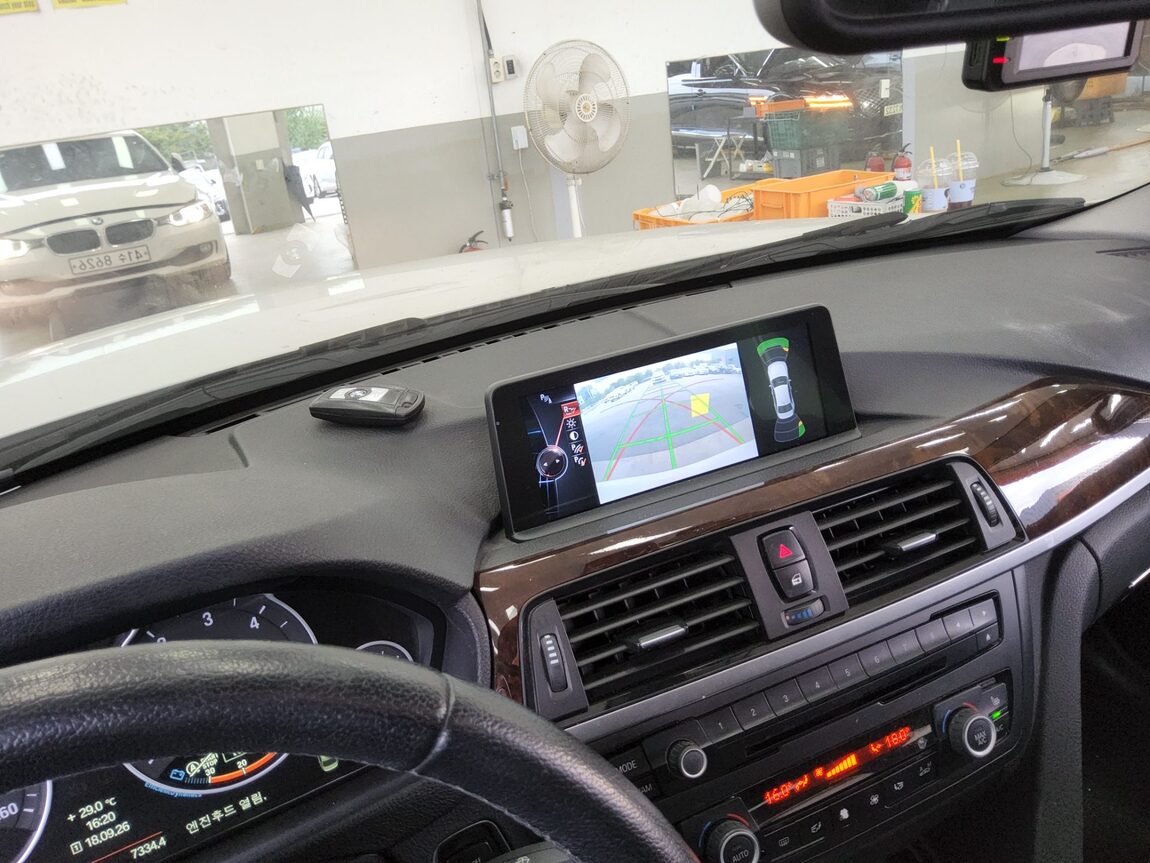 BMW 3 SERIES (6TH GEN) 320d 2013 - zdjęcie 18