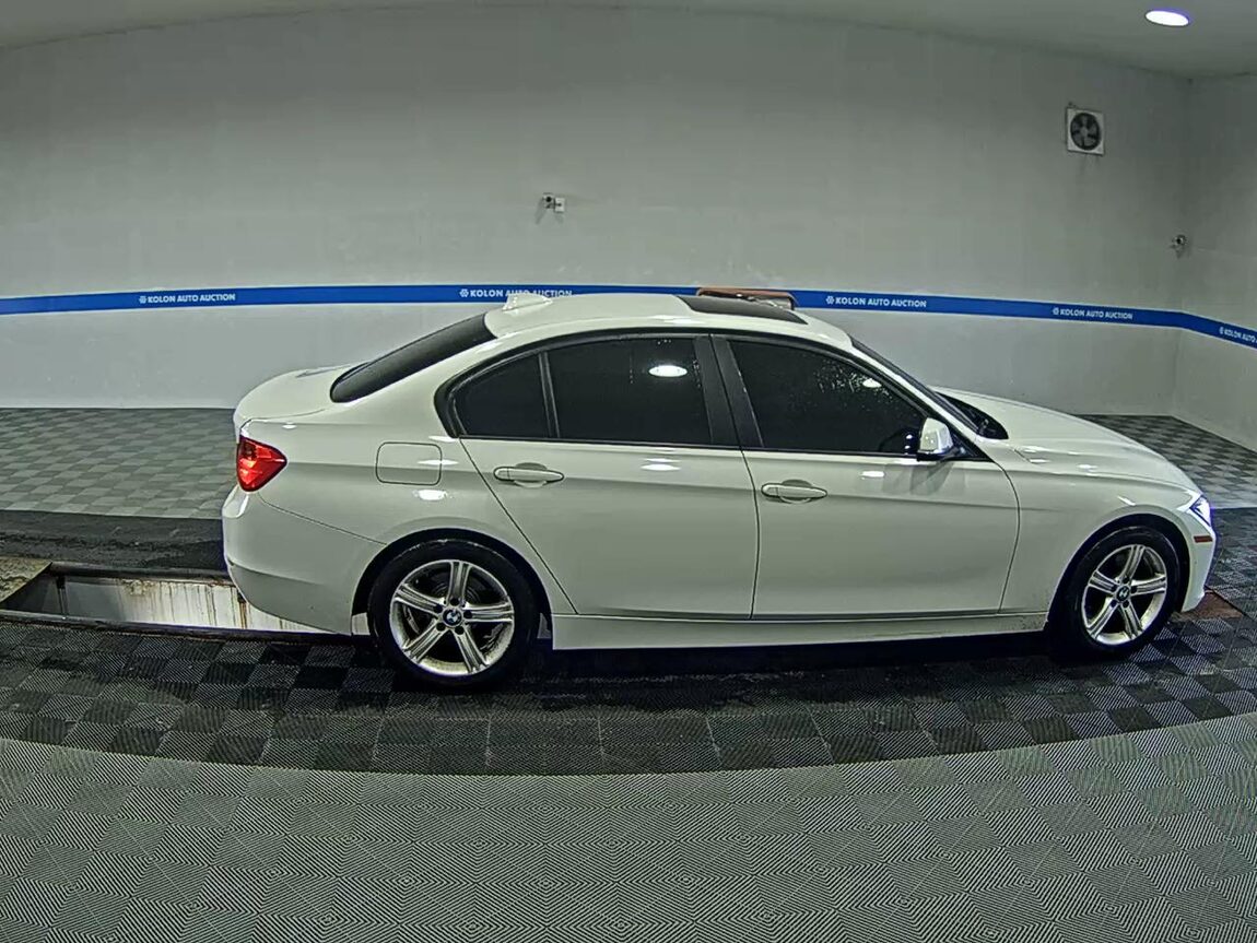 BMW 3 SERIES (6TH GEN) 320d 2013 - zdjęcie 4