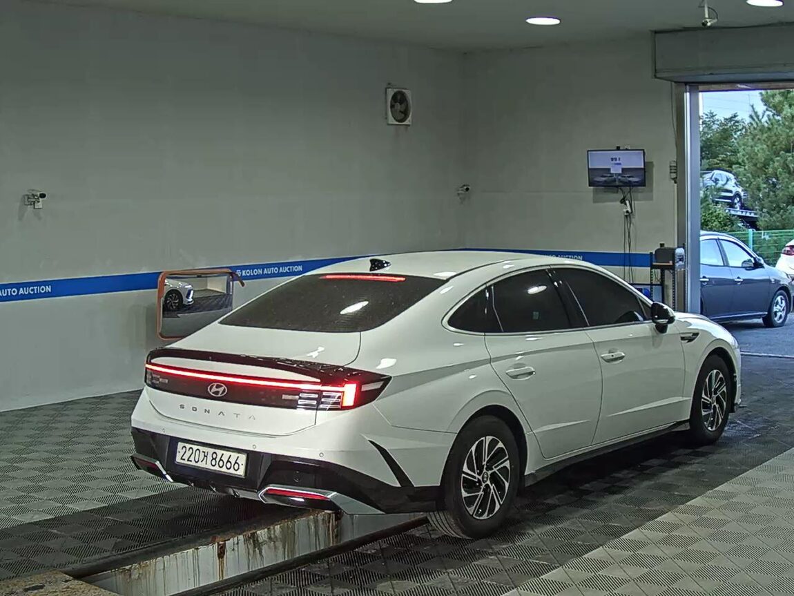 HYUNDAI SONATA THE EDGE HYBRID 2.0 HEV PREMIUM 2024 - zdjęcie 5