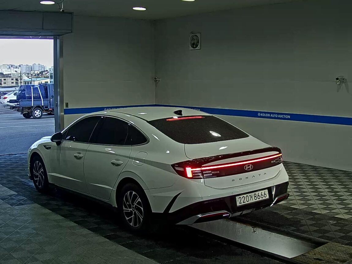 HYUNDAI SONATA THE EDGE HYBRID 2.0 HEV PREMIUM 2024 - zdjęcie 6