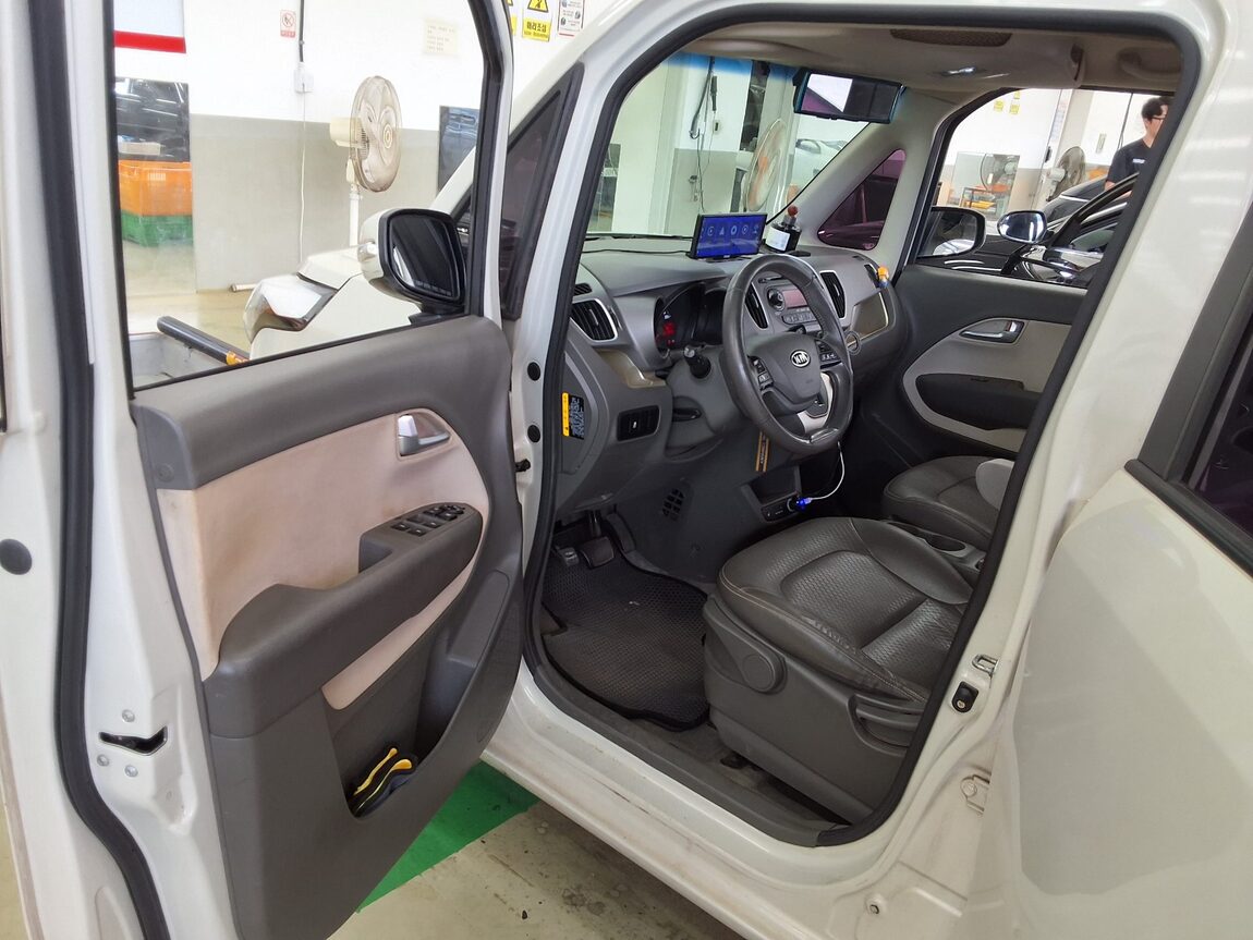 KIA RAY GASOLINE LUXURY 2013 - zdjęcie 10