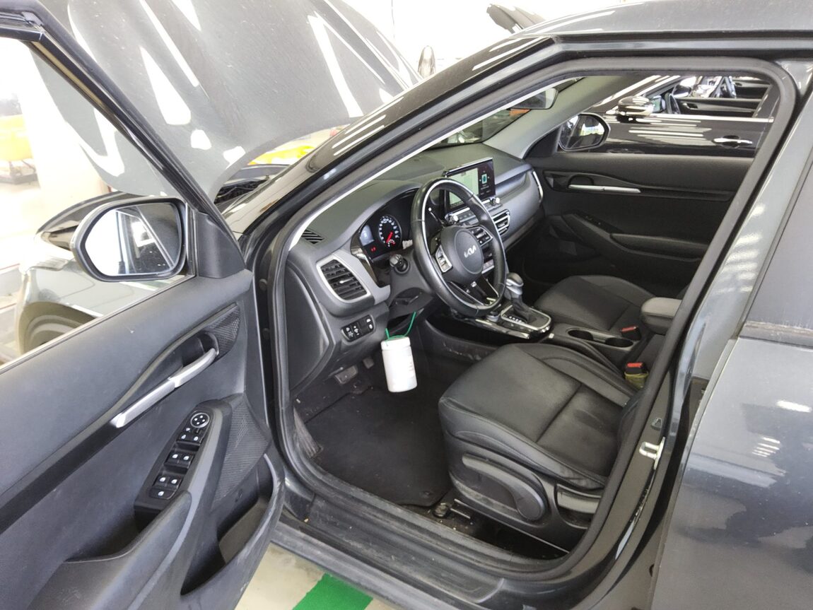 KIA SELTOS 1.6 GASOLINE 2WD TRENDY 2022 - zdjęcie 10