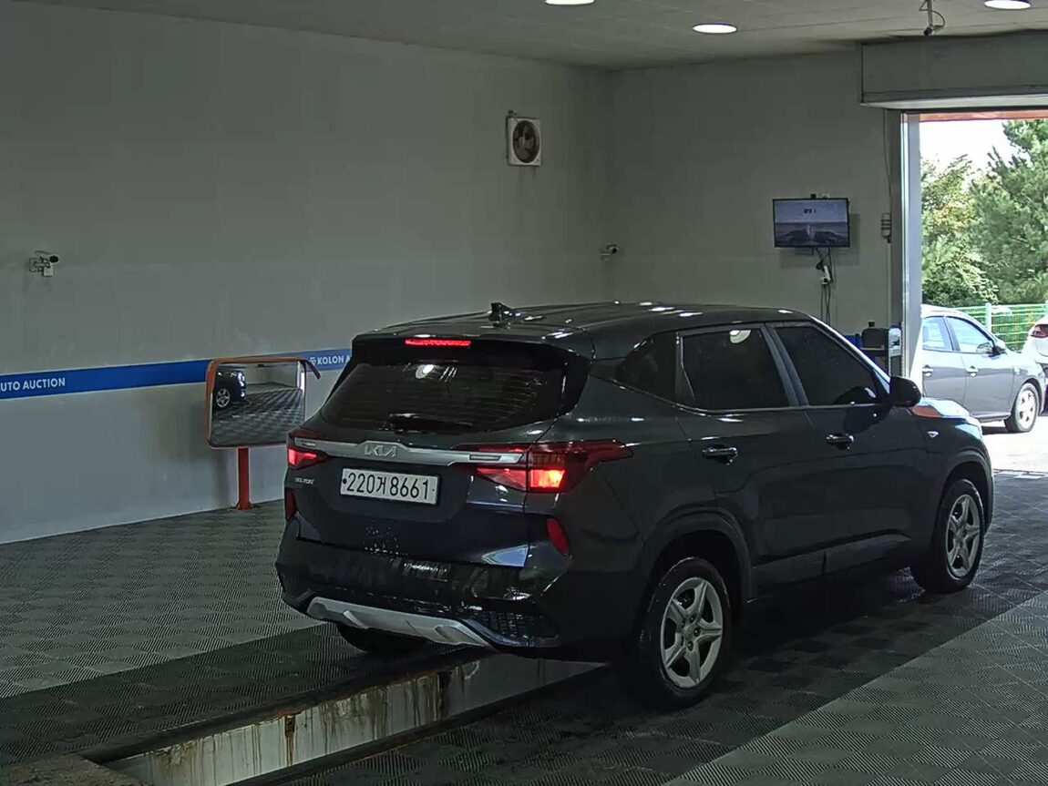 KIA SELTOS 1.6 GASOLINE 2WD TRENDY 2022 - zdjęcie 5