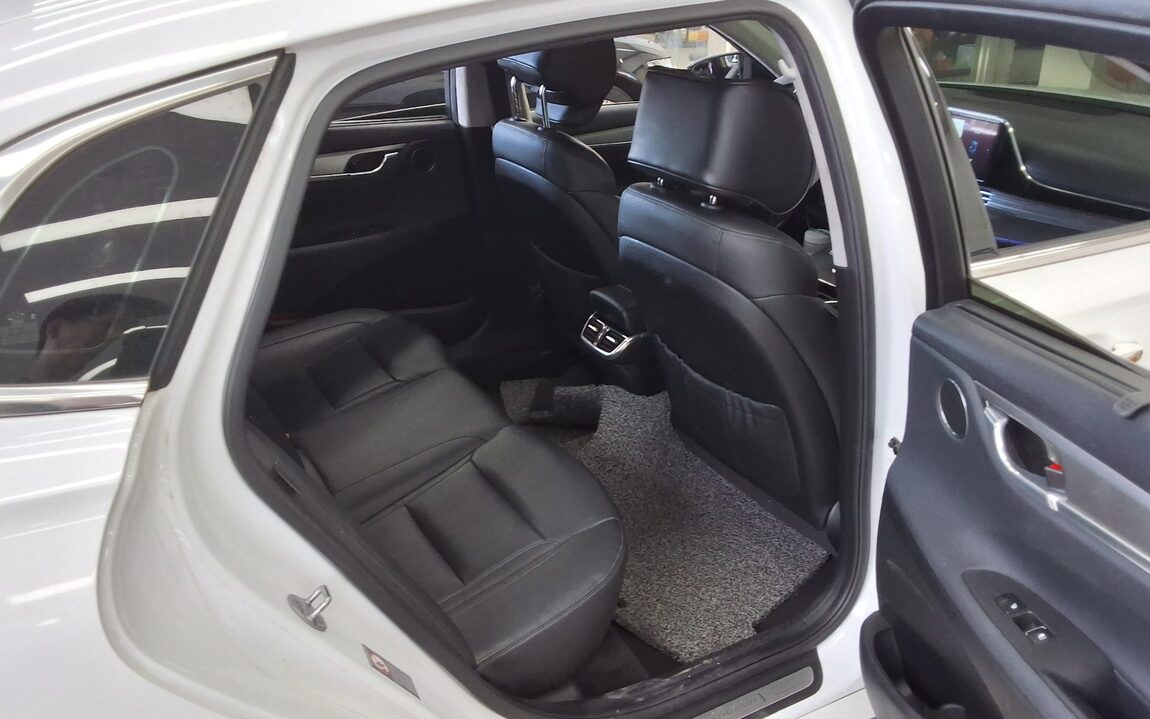 HYUNDAI THE NEW GRANDEUR IG GASOLINE 2.5 LE BLANC 2023 - zdjęcie 13
