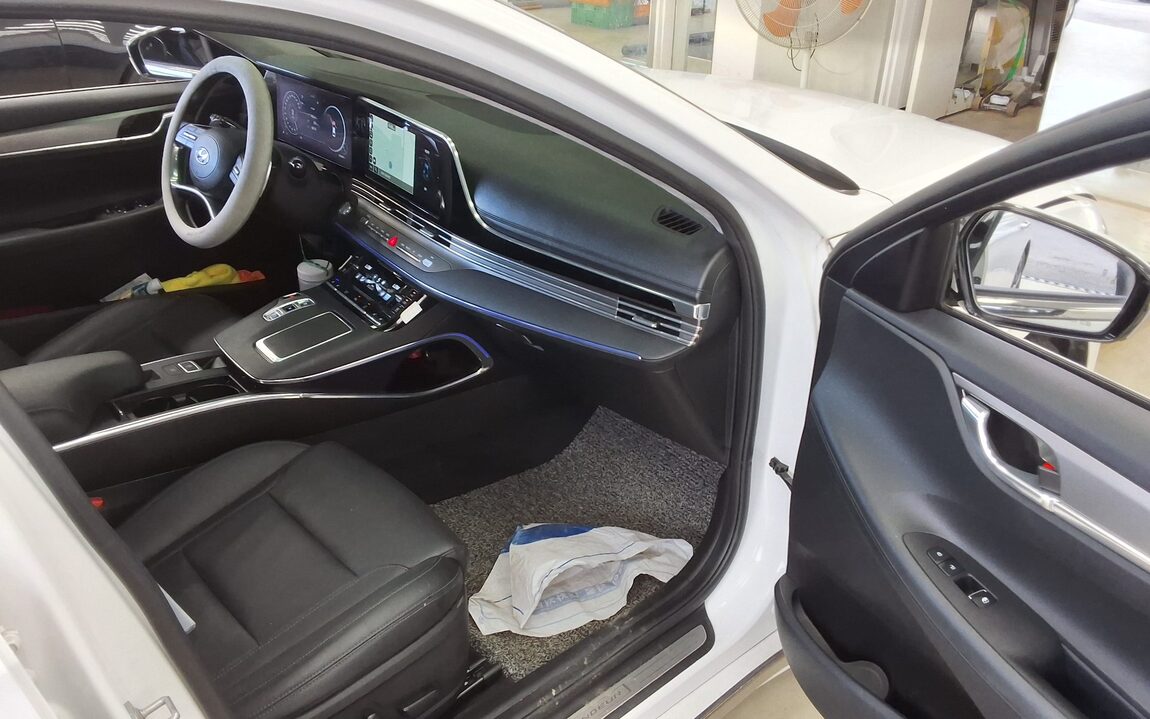 HYUNDAI THE NEW GRANDEUR IG GASOLINE 2.5 LE BLANC 2023 - zdjęcie 14