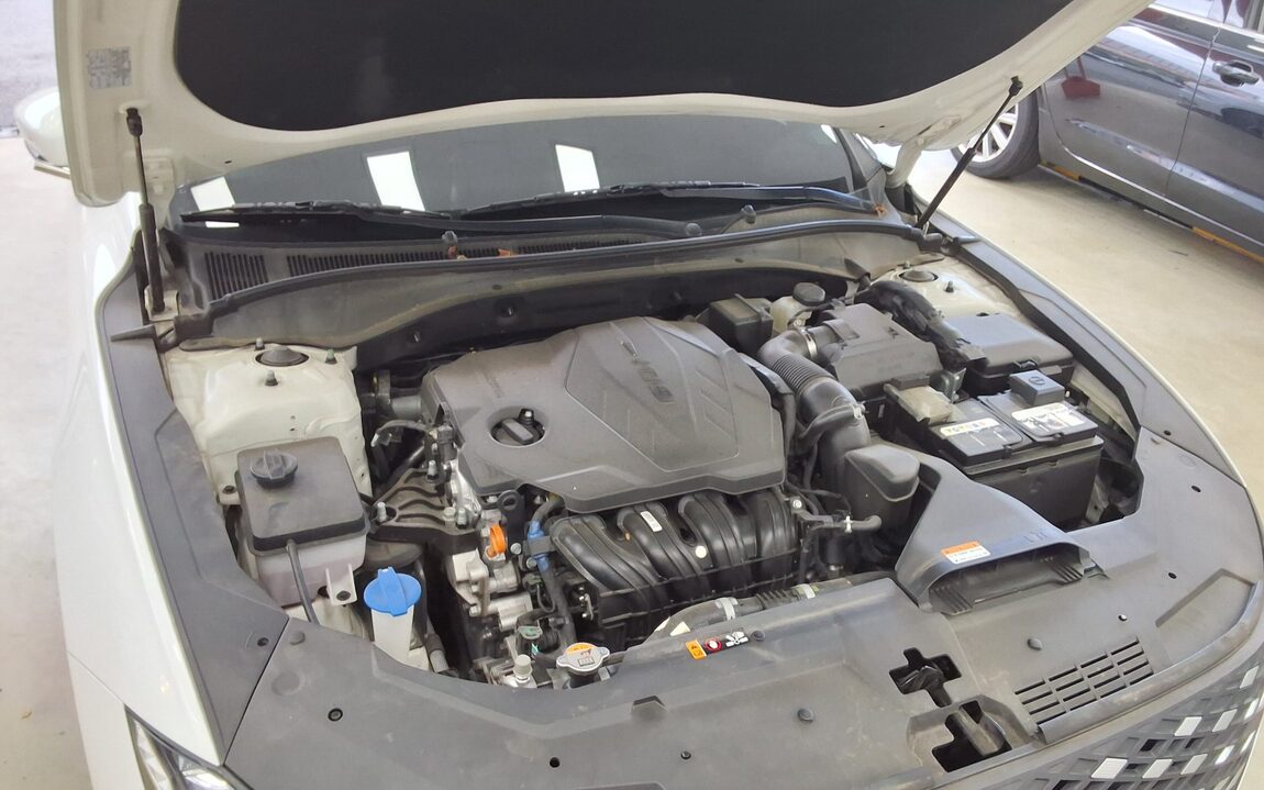 HYUNDAI THE NEW GRANDEUR IG GASOLINE 2.5 LE BLANC 2023 - zdjęcie 20