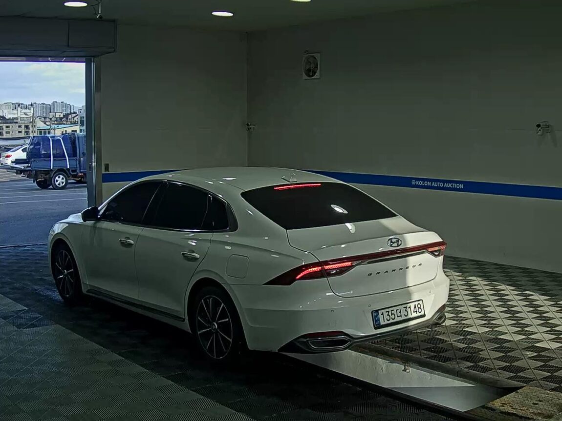 HYUNDAI THE NEW GRANDEUR IG GASOLINE 2.5 LE BLANC 2023 - zdjęcie 6