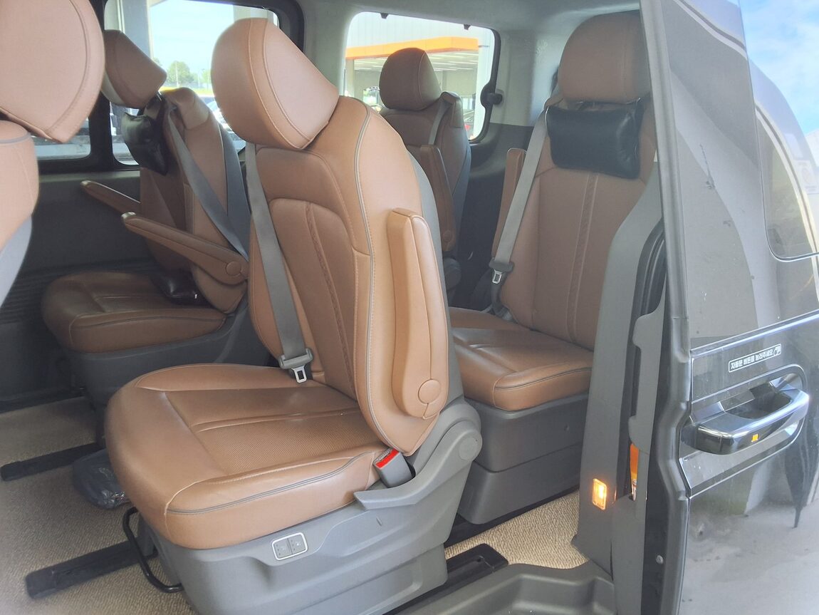 HYUNDAI STARIA 2.2 DIESEL LOUNGE 9-SEATER 2WD PRESTIGE 2022 - zdjęcie 12