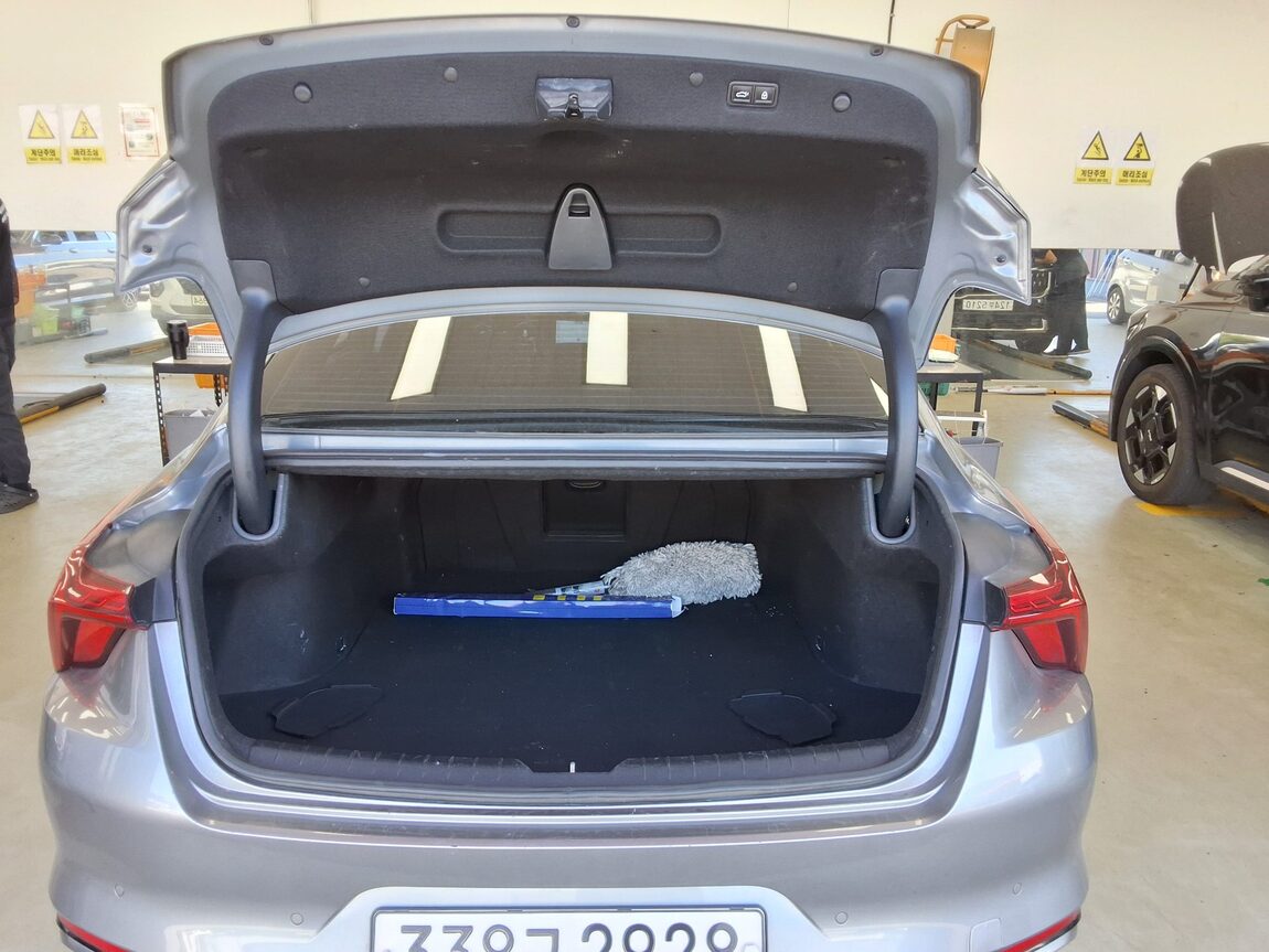 KIA K8 HYBRID HEV NOBLESSE 2022 - zdjęcie 15