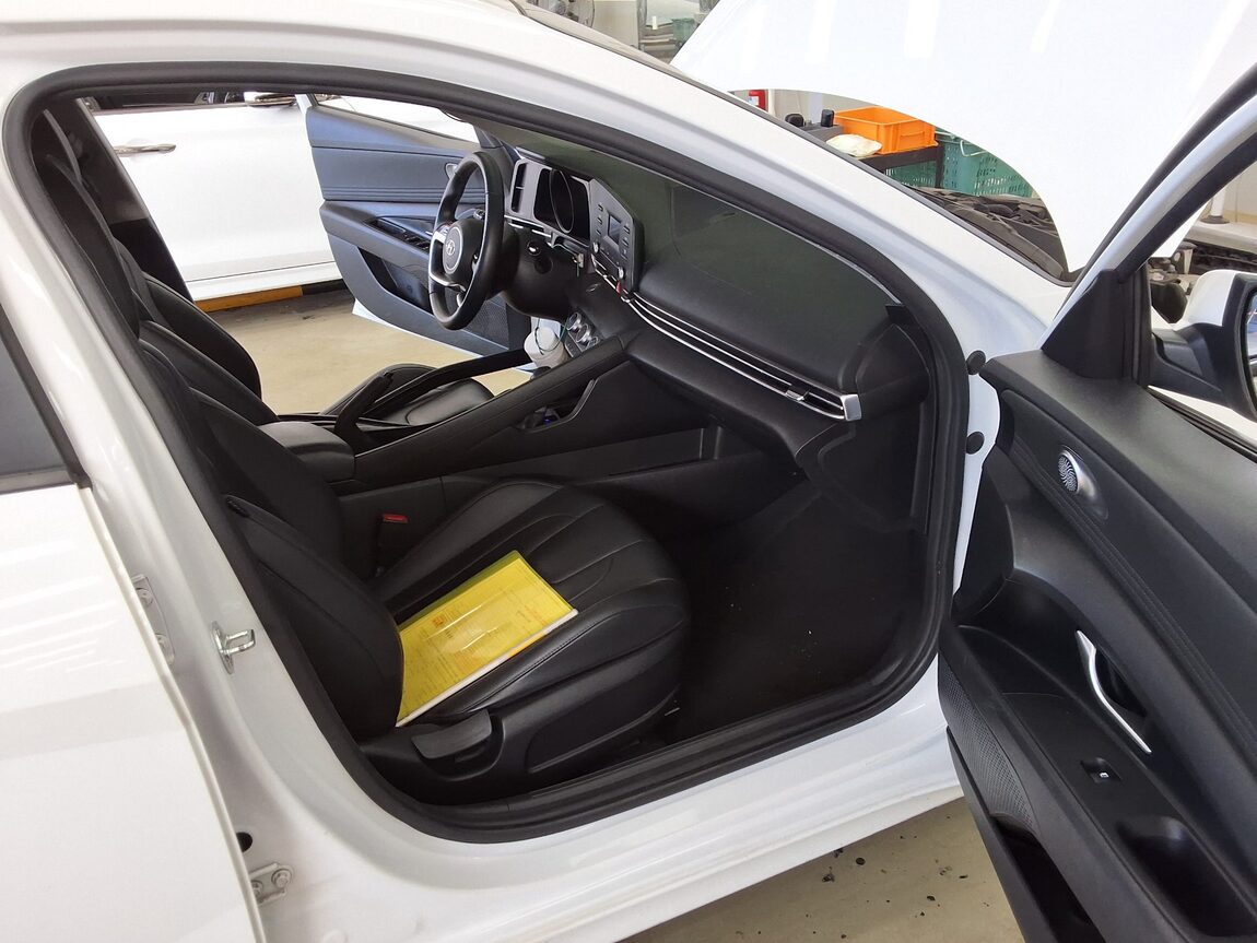 HYUNDAI AVANTE (CN7) 1.6 GASOLINE SMART 2021 - zdjęcie 15