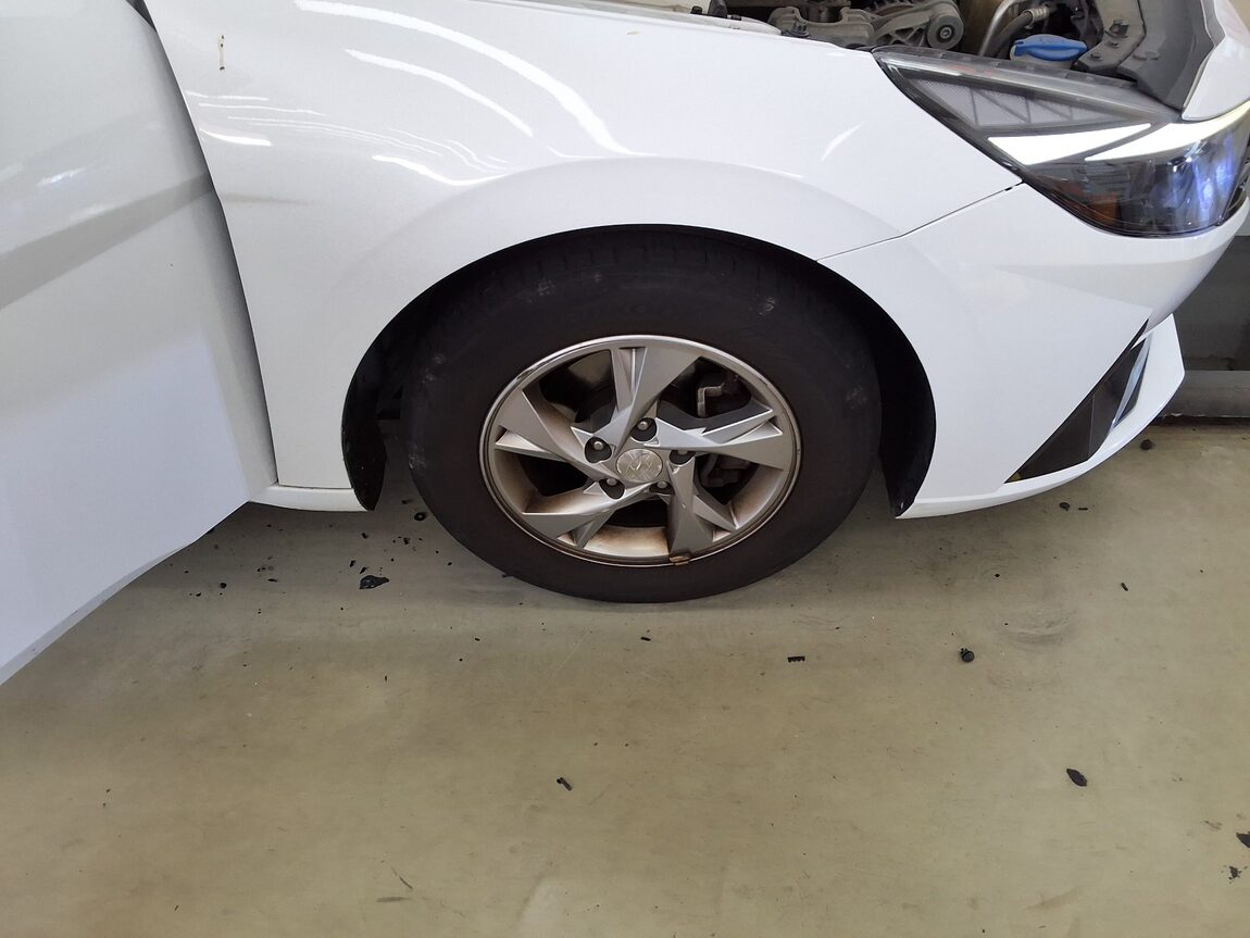 HYUNDAI AVANTE (CN7) 1.6 GASOLINE SMART 2021 - zdjęcie 24