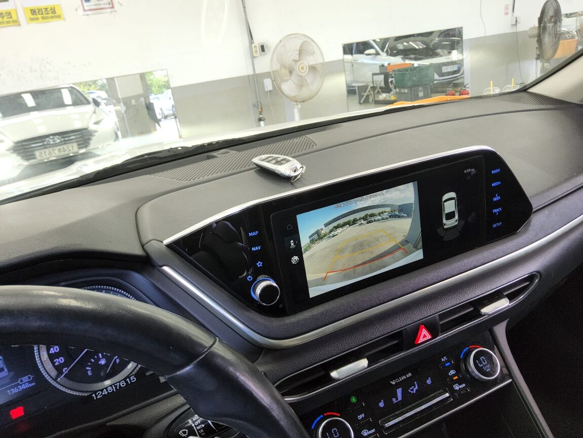 HYUNDAI SONATA (DN8) G2.0 PREMIUM 2021 - zdjęcie 18