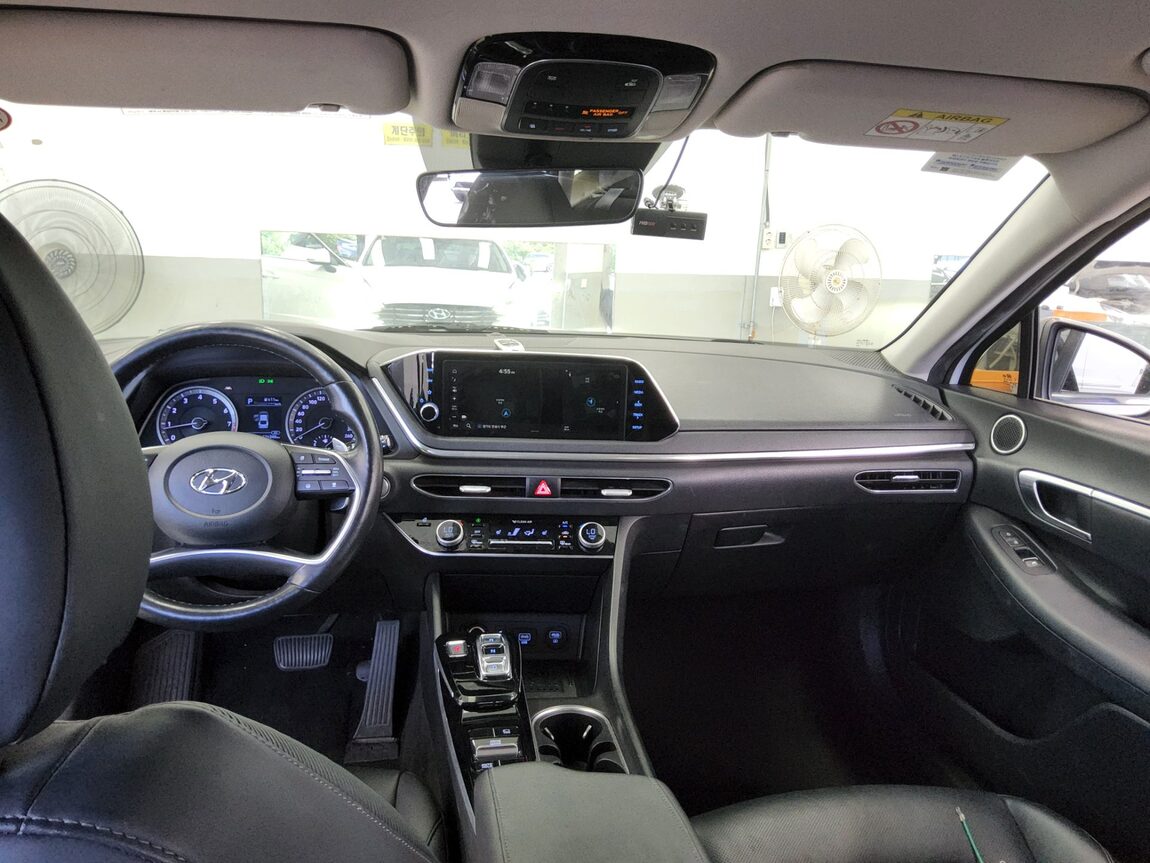 HYUNDAI SONATA (DN8) G2.0 PREMIUM 2021 - zdjęcie 11