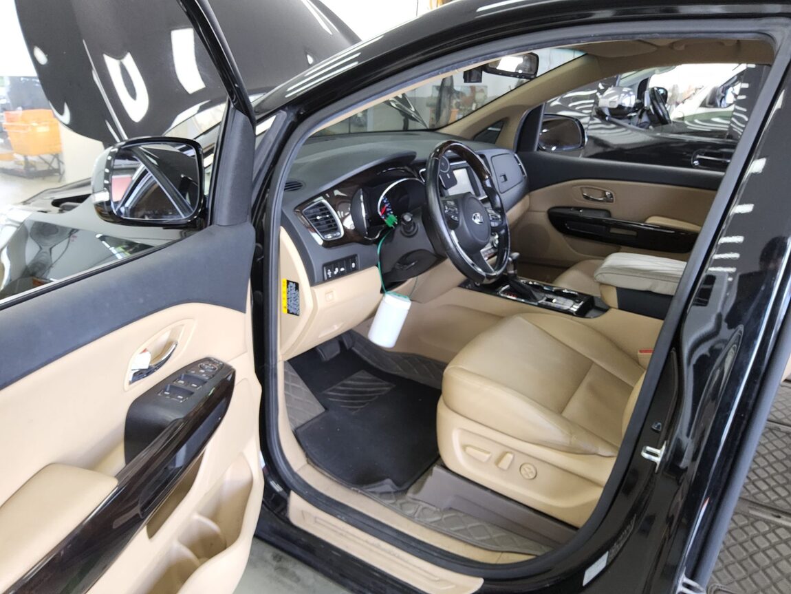 KIA THE NEW CARNIVAL 9-SEATER DIESEL PRESTIGE 2020 - zdjęcie 10
