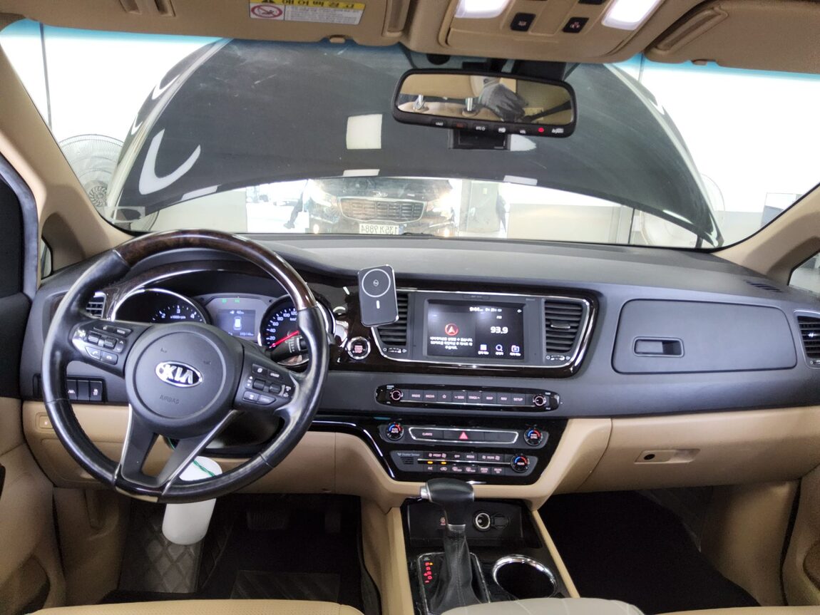 KIA THE NEW CARNIVAL 9-SEATER DIESEL PRESTIGE 2020 - zdjęcie 11