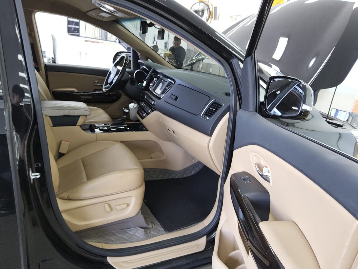 KIA THE NEW CARNIVAL 9-SEATER DIESEL PRESTIGE 2020 - zdjęcie 14