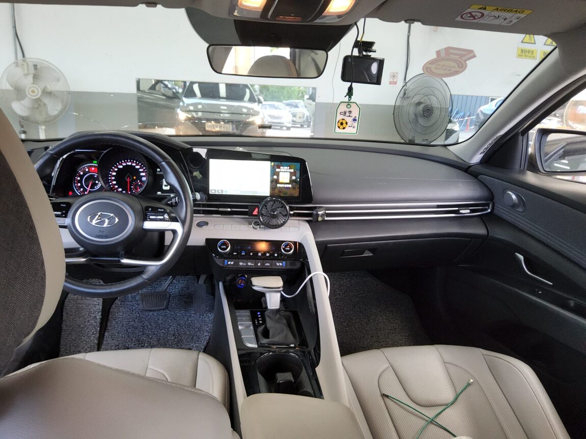 HYUNDAI THE NEW AVANTE (CN7) 1.6 LPI RENTAL CAR MODERN 2023 - zdjęcie 11