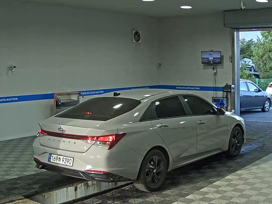 HYUNDAI THE NEW AVANTE (CN7) 1.6 LPI RENTAL CAR MODERN 2023 - zdjęcie 5