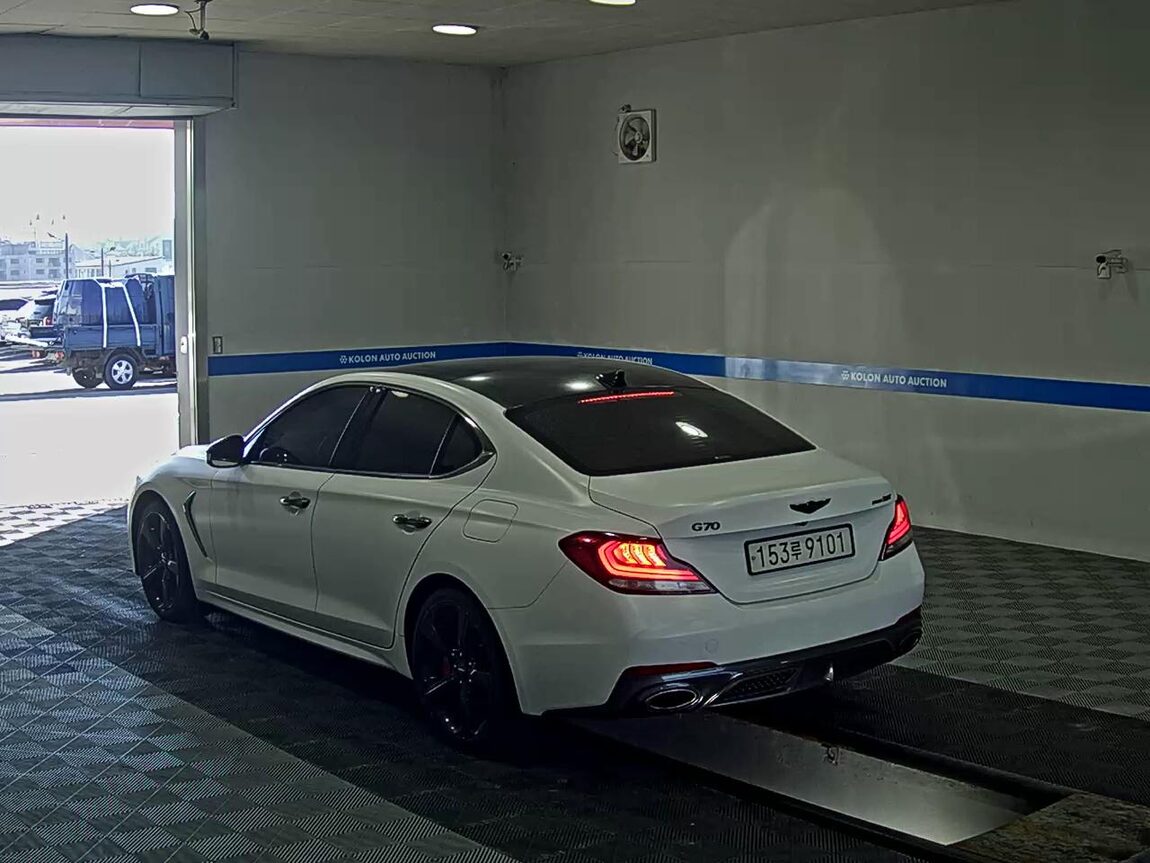 GENESIS G70 3.3T SPORTS AWD PRESTIGE 2019 - zdjęcie 6