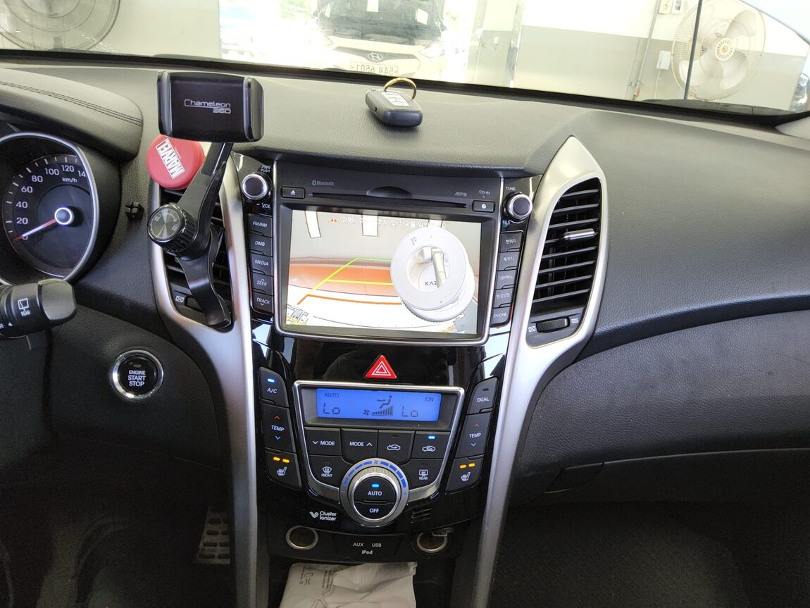 HYUNDAI NEW i30 1.6 GDi EXTREME 2012 - zdjęcie 18