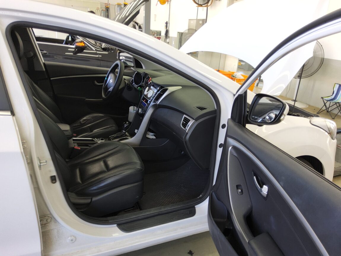 HYUNDAI NEW i30 1.6 GDi EXTREME 2012 - zdjęcie 14