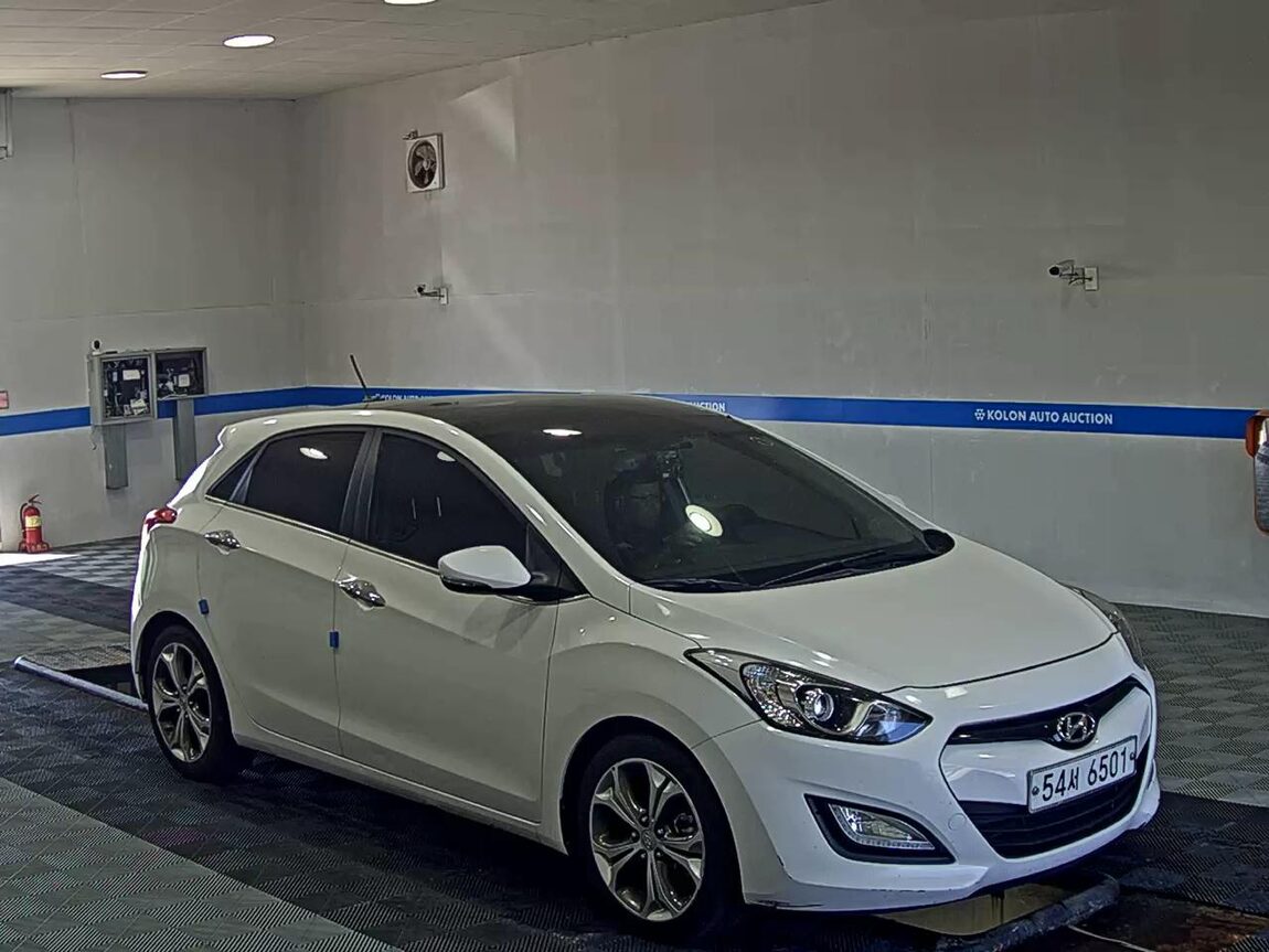 HYUNDAI NEW i30 1.6 GDi EXTREME 2012 - zdjęcie 3