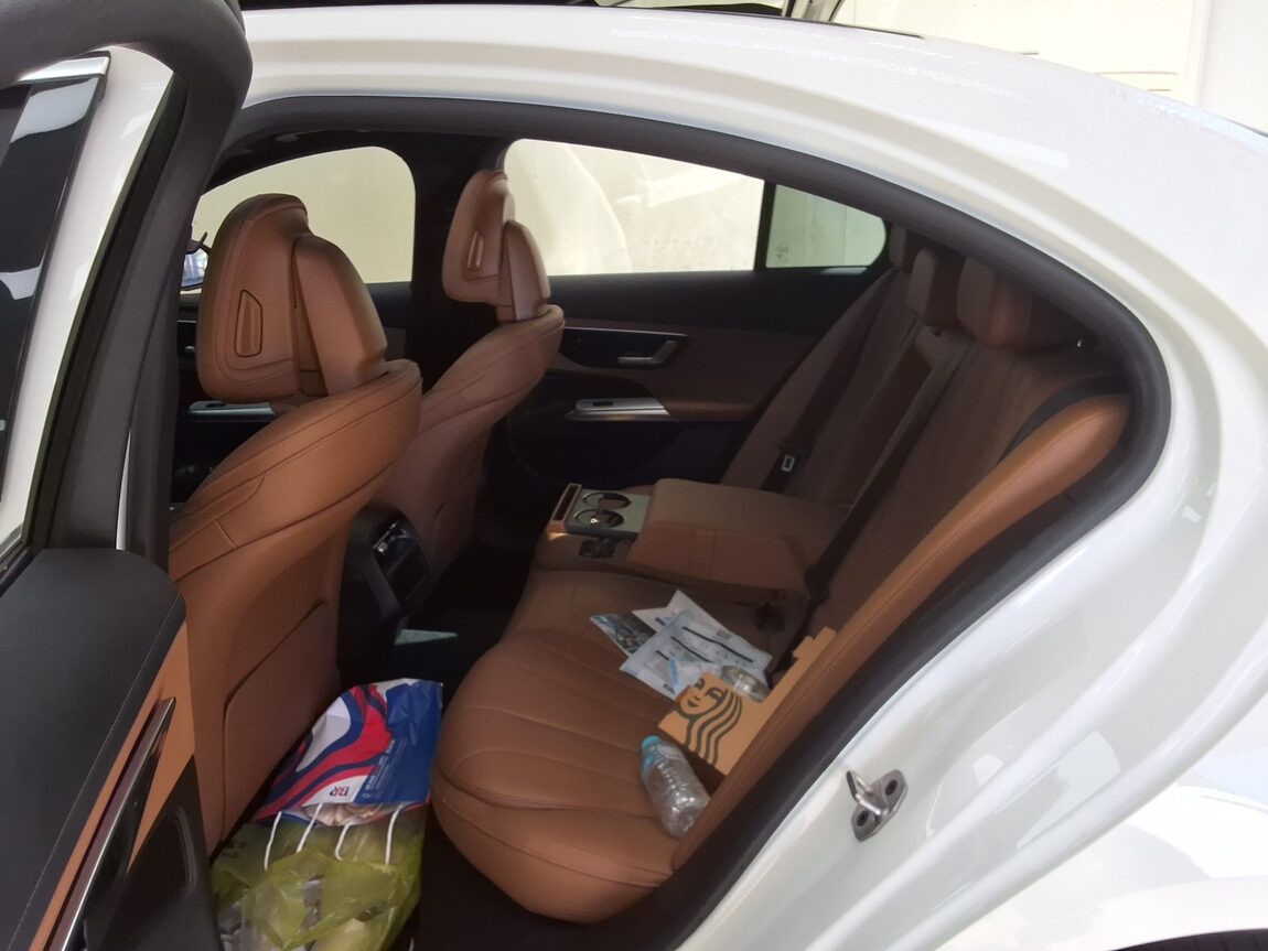 MERCEDES-BENZ E-CLASS (6TH GEN) E200 AVANTGARDE 2026 - zdjęcie 13