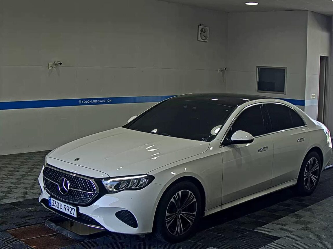 MERCEDES-BENZ E-CLASS (6TH GEN) E200 AVANTGARDE 2026 - zdjęcie 2
