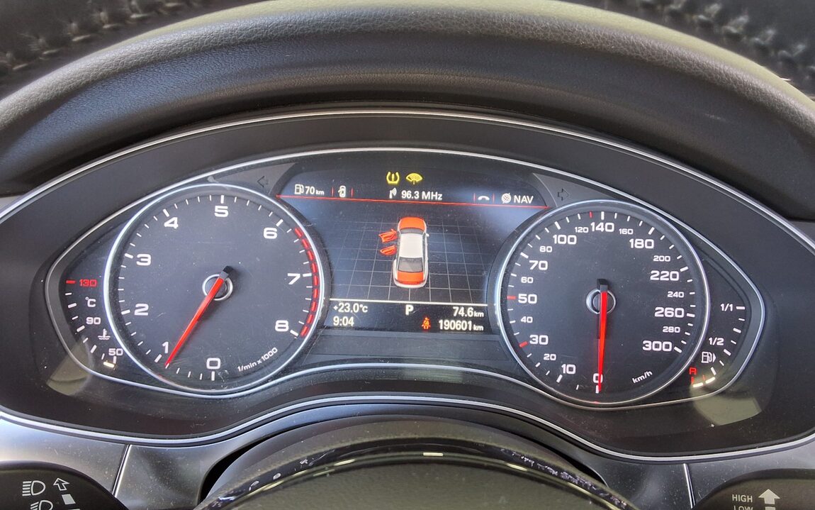 AUDI A6 (4TH GEN) 2.0 TFSI QUATTRO DYNAMIC 2014 - zdjęcie 9