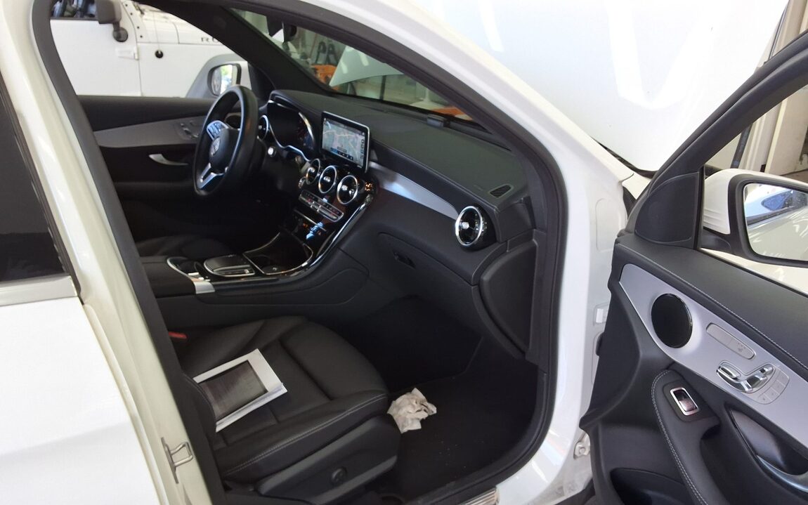 MERCEDES-BENZ GLC-CLASS GLC 300e 4MATIC 2021 - zdjęcie 14