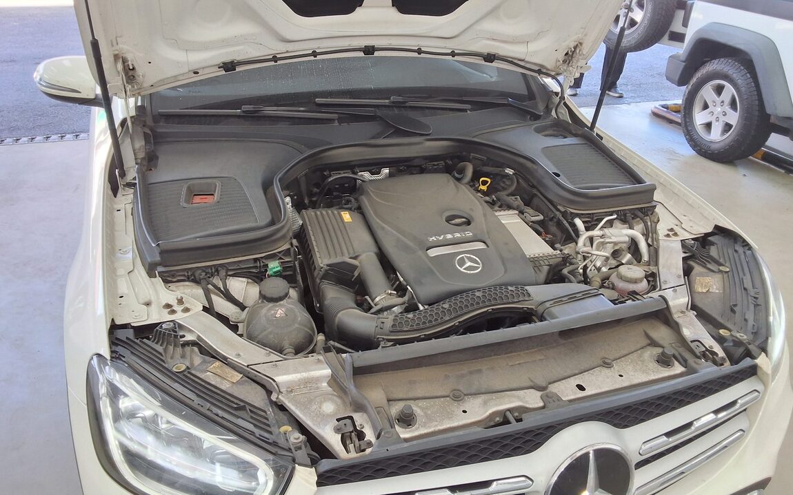 MERCEDES-BENZ GLC-CLASS GLC 300e 4MATIC 2021 - zdjęcie 21