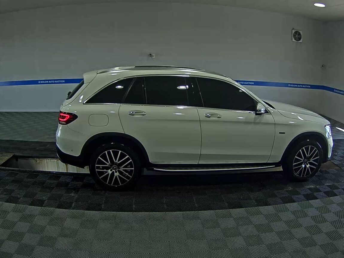 MERCEDES-BENZ GLC-CLASS GLC 300e 4MATIC 2021 - zdjęcie 4