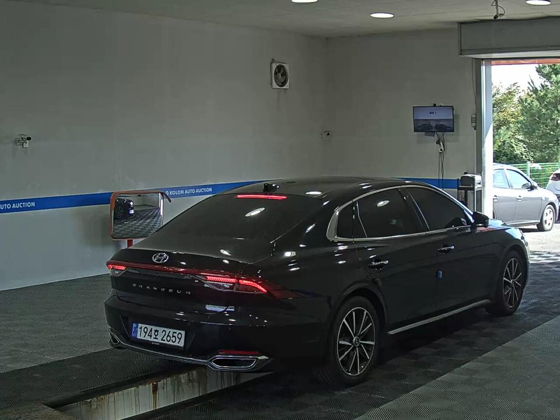 HYUNDAI THE NEW GRANDEUR IG GASOLINE 2.5 LE BLANC 2023 - zdjęcie 5