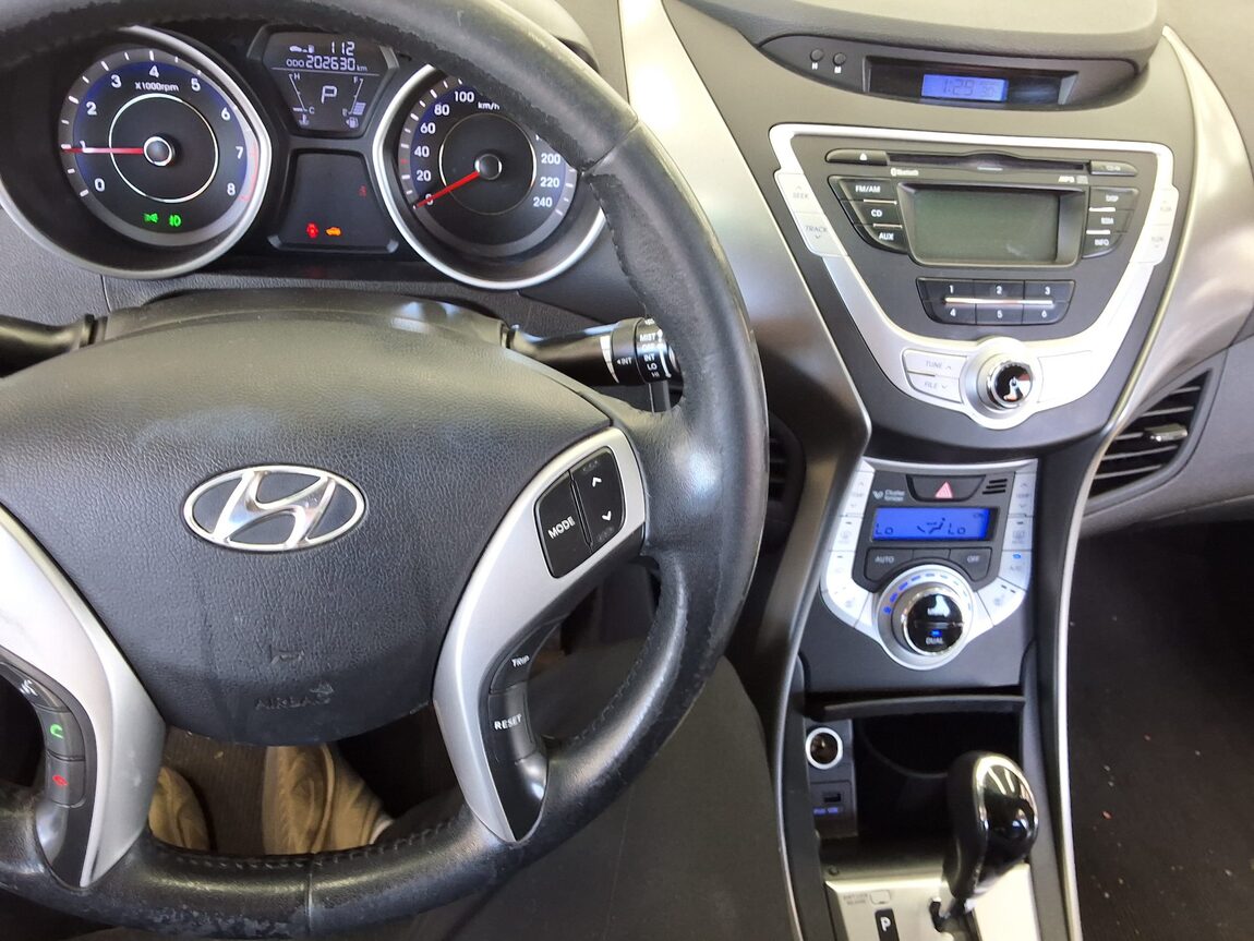 HYUNDAI AVANTE MD M16 GDi LUXURY 2012 - zdjęcie 11