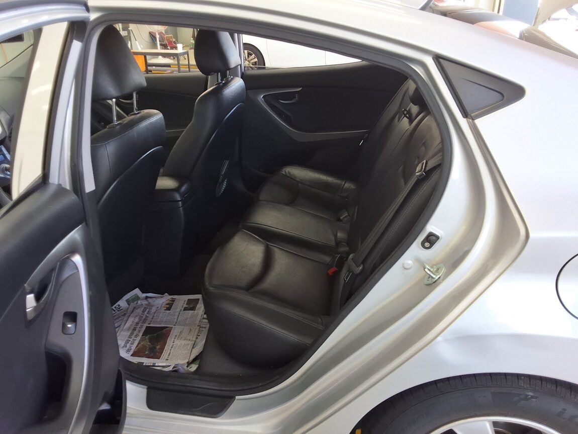 HYUNDAI AVANTE MD M16 GDi LUXURY 2012 - zdjęcie 12