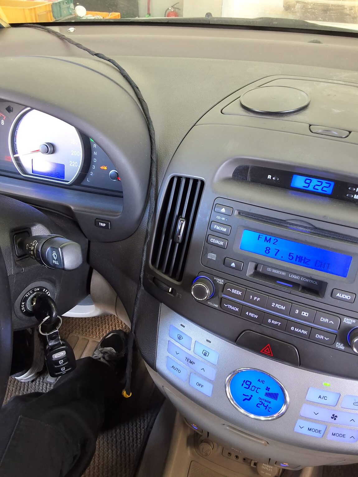 HYUNDAI AVANTE HD 1.6 VVT S16 LUXURY 2007 - zdjęcie 17