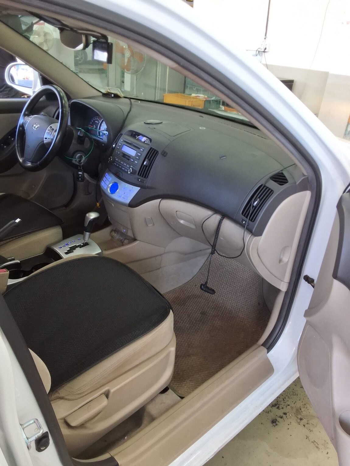 HYUNDAI AVANTE HD 1.6 VVT S16 LUXURY 2007 - zdjęcie 14