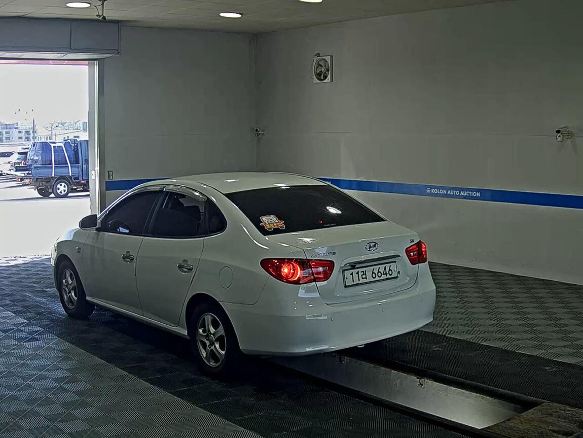 HYUNDAI AVANTE HD 1.6 VVT S16 LUXURY 2007 - zdjęcie 6