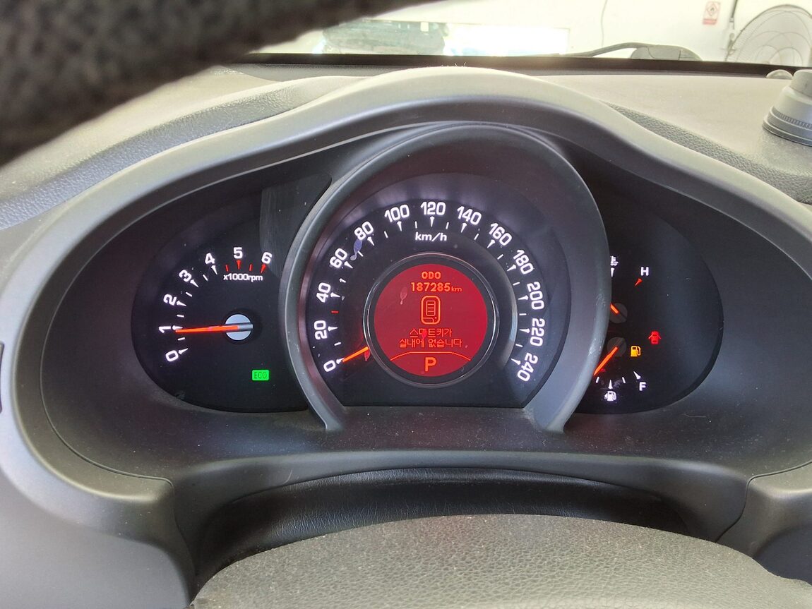 KIA SPORTAGE R DIESEL R2.0 2WD LIMITED 2012 - zdjęcie 9