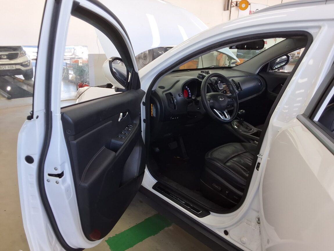 KIA SPORTAGE R DIESEL R2.0 2WD LIMITED 2012 - zdjęcie 10